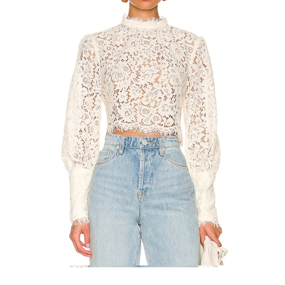 Georgia Lace Top in Oyster/ Bardot brand size S/ 4